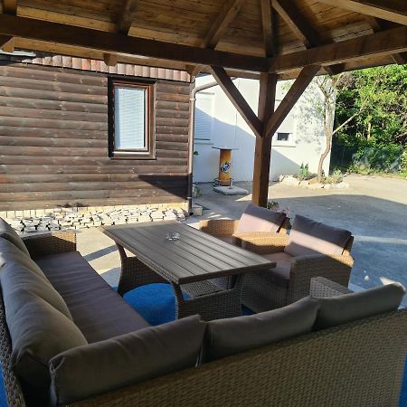 Nikol Apartman Károlyváros Kültér fotó